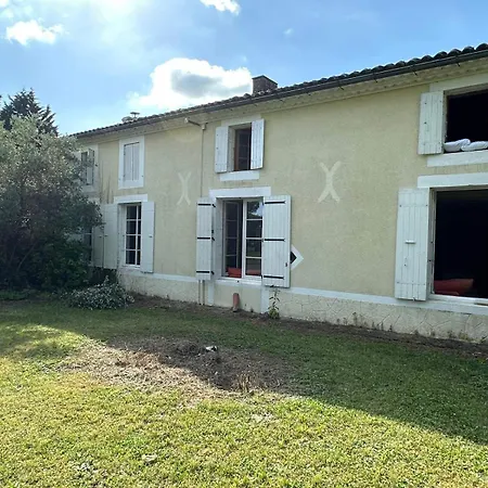 Sleeps 12 - Pool Table Tennis Parking * Saint-André-de-Lidon