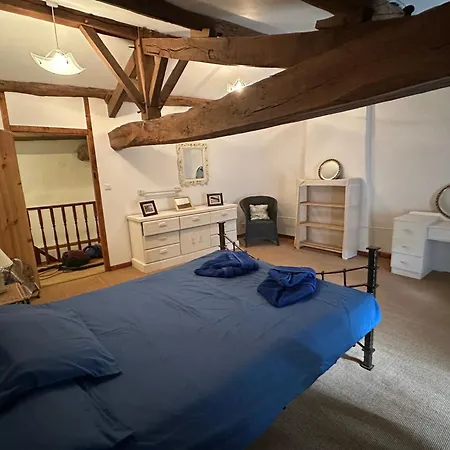 Sleeps 12 - Pool Table Tennis Parking Holiday home Saint-Andre-de-Lidon