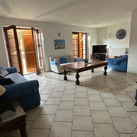 Sleeps 12 - Pool Table Tennis Parking Casa vacanze Saint-André-de-Lidon