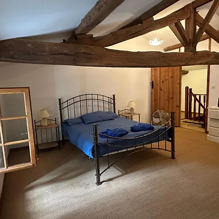 Sleeps 12 - Pool Table Tennis Parking